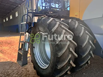 COLHEITADEIRA VALTRA BC 8800 ANO 2015