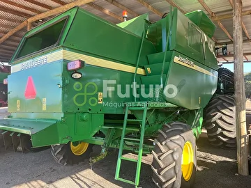 COLHEITADEIRA JOHN DEERE 1550 ANO 2002
