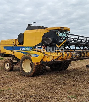 COLHEITADEIRA NEW HOLLAND TC 5090 ANO 2014