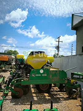 PLANTADEIRA JOHN DEERE 2130 ANO 2013