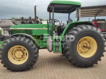 TRATOR JOHN DEERE 7500 ANO 2001