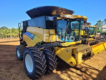 COLHEITADEIRA NEW HOLLAND CR 8090 ANO 2016
