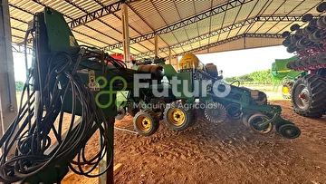 PLANTADEIRA JOHN DEERE DB 74 ANO 2013