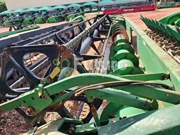 COLHEITADEIRA JOHN DEERE 1550 ANO 2004