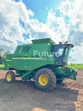 COLHEITADEIRA JOHN DEERE 1450 ANO 2002