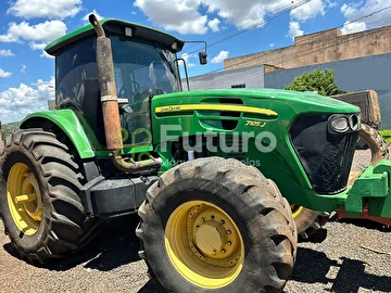 TRATOR JOHN DEERE 7185J ANO 2011