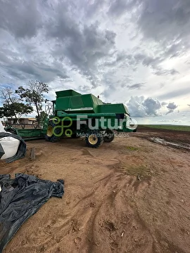 COLHEITADEIRA JOHN DEERE 1550 ANO 2004