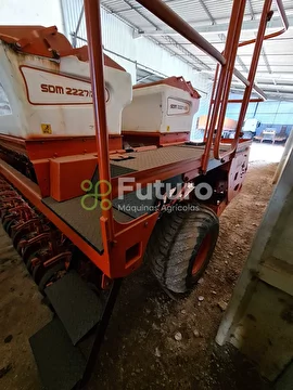 SEMEADEIRA KUHN SDM 2227/29 ANO 2009