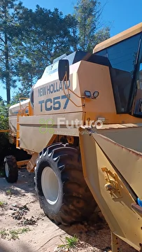 COLHEITADEIRA NEW HOLLAND TC 57 ANO 2002
