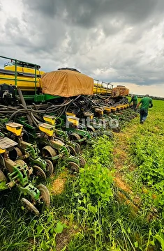 PLANTADEIRA JOHN DEERE 2130 ANO 2017