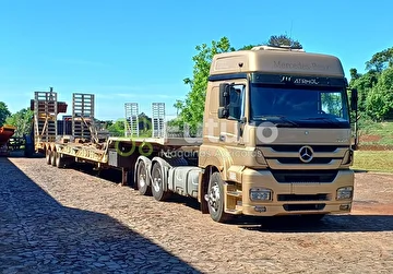 CAMINHÃO MERCEDES BENZ AXOR 2544 ANO 2014