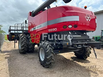 COLHEITADEIRA MASSEY FERGUSON 6690 ANO 2017