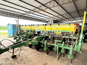 PLANTADEIRA JOHN DEERE 1113 ANO 2008