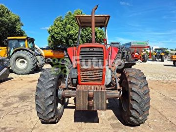 TRATOR MASSEY FERGUSON 650 ANO 2004
