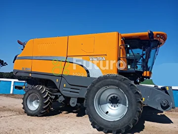COLHEITADEIRA VALTRA BC 8800 ANO 2015