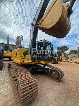 ESCAVADEIRA JOHN DEERE 210 GLC ANO 2022