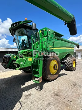 COLHEITADEIRA JOHN DEERE S680 ANO 2013