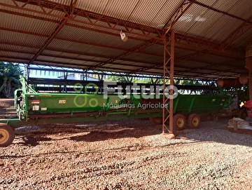 COLHEITADEIRA JOHN DEERE STS 9670 ANO 2013