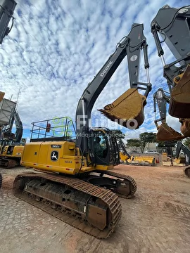 ESCAVADEIRA JOHN DEERE 210 GLC ANO 2022