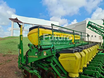 PLANTADEIRA JOHN DEERE 1111 ANO 2007