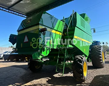 COLHEITADEIRA JOHN DEERE 1570 ANO 2009