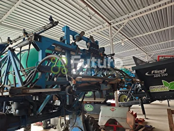 PULVERIZADOR KUHN BOXER 2000 ANO 2008