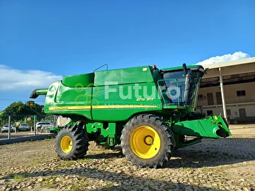 COLHEITADEIRA JOHN DEERE STS 9770 ANO 2013