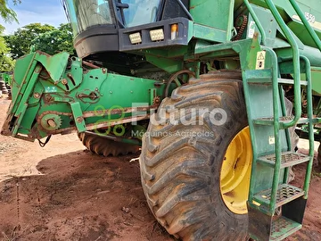 COLHEITADEIRA JOHN DEERE 1550 ANO 2004
