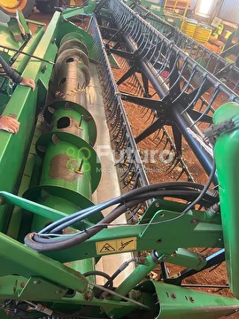 COLHEITADEIRA JOHN DEERE 1450 ANO 2002