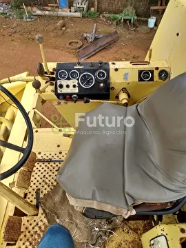 COLHEITADEIRA NEW HOLLAND 4040 ANO 1982