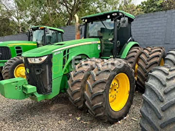 **TRATOR JOHN DEERE 8335R ANO 2012