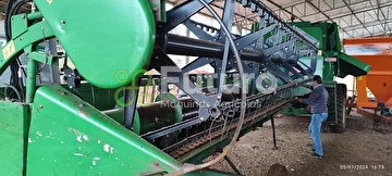 PLATAFORMA JOHN DEERE 316 ANO 2002
