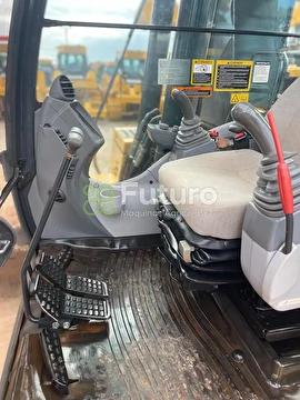 ESCAVADEIRA JOHN DEERE 210 GLC ANO 2022