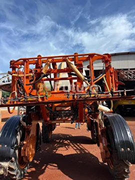PULVERIZADOR JACTO UNIPORT 2500 ANO 2008