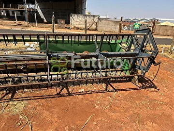 COLHEITADEIRA JOHN DEERE 1185 ANO 2001