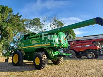 COLHEITADEIRA JOHN DEERE STS 9770 ANO 2013
