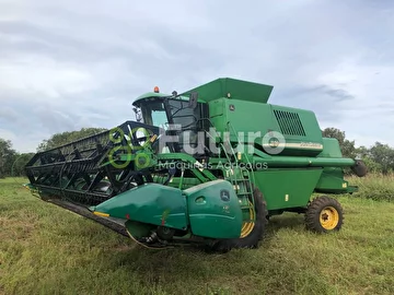 COLHEITADEIRA JD 1550 C/ PLAT 22 PÉS