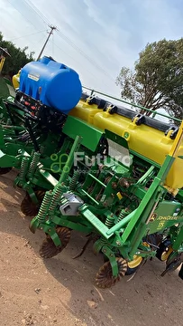 PLANTADEIRA JOHN DEERE 1111 ANO 2013