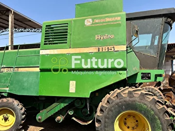 COLHEITADEIRA JOHN DEERE 1185 ANO 2001