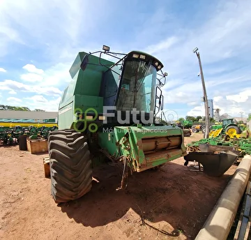 COLHEITADEIRA JOHN DEERE 1550 ANO 2004