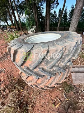 TRATOR VALTRA S353 ANO 2015