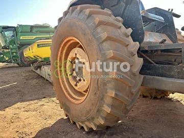 TRATOR VALTRA A750 ANO 2012