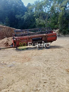COLHEITADEIRA MASSEY FERGUSON 3640 ANO 1990