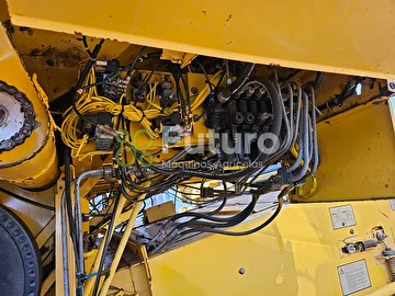 COLHEITADEIRA NEW HOLLAND TC 57 ANO 2007