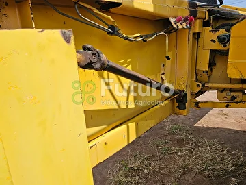 COLHEITADEIRA NEW HOLLAND TC 57 ANO 2007