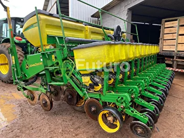 PLANTADEIRA JOHN DEERE 1111 ANO 2014