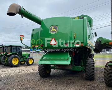 COLHEITADEIRA JOHN DEERE 9570 STS ANO 2010