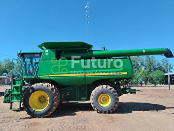 COLHEITADEIRA JOHN DEERE STS 9770 ANO 2013