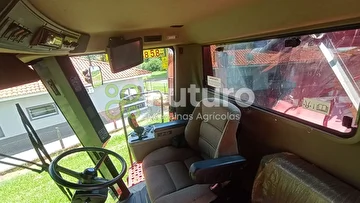 COLHEITADEIRA CASE 4130 ANO 2017