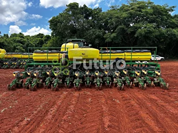 PLANTADEIRA JOHN DEERE 2134 ANO 2017